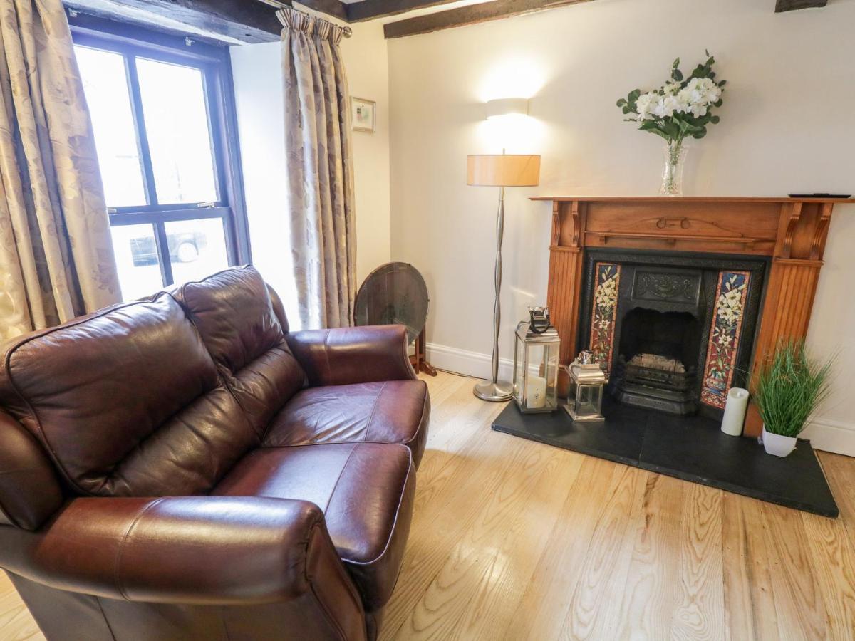1 Queens Square Windermere Buitenkant foto